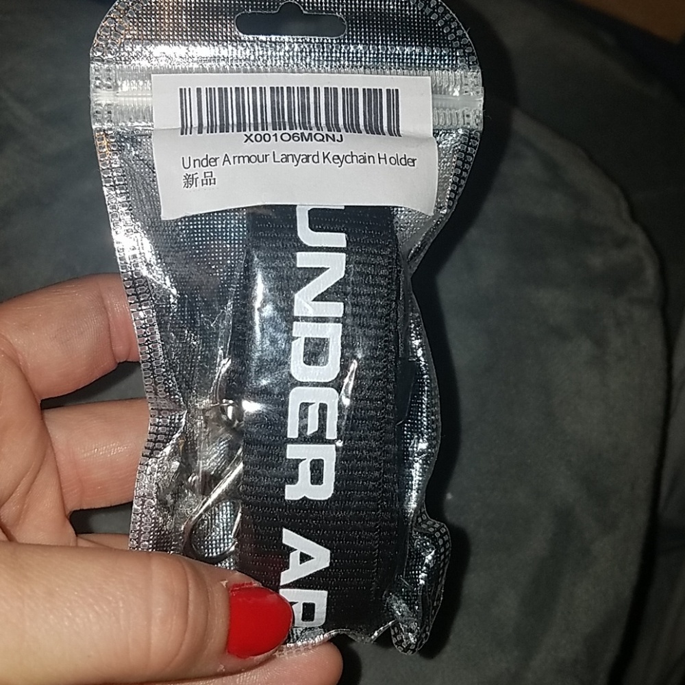 Under armour lanyard keychain holder.